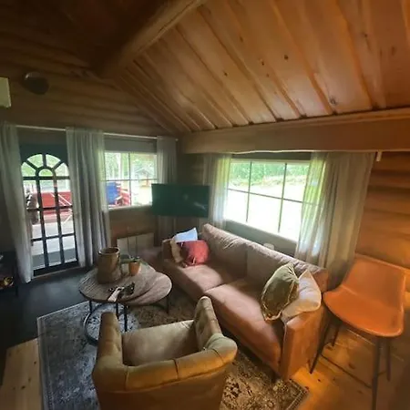 Moekki Luonnon Keskellae. Chalet *